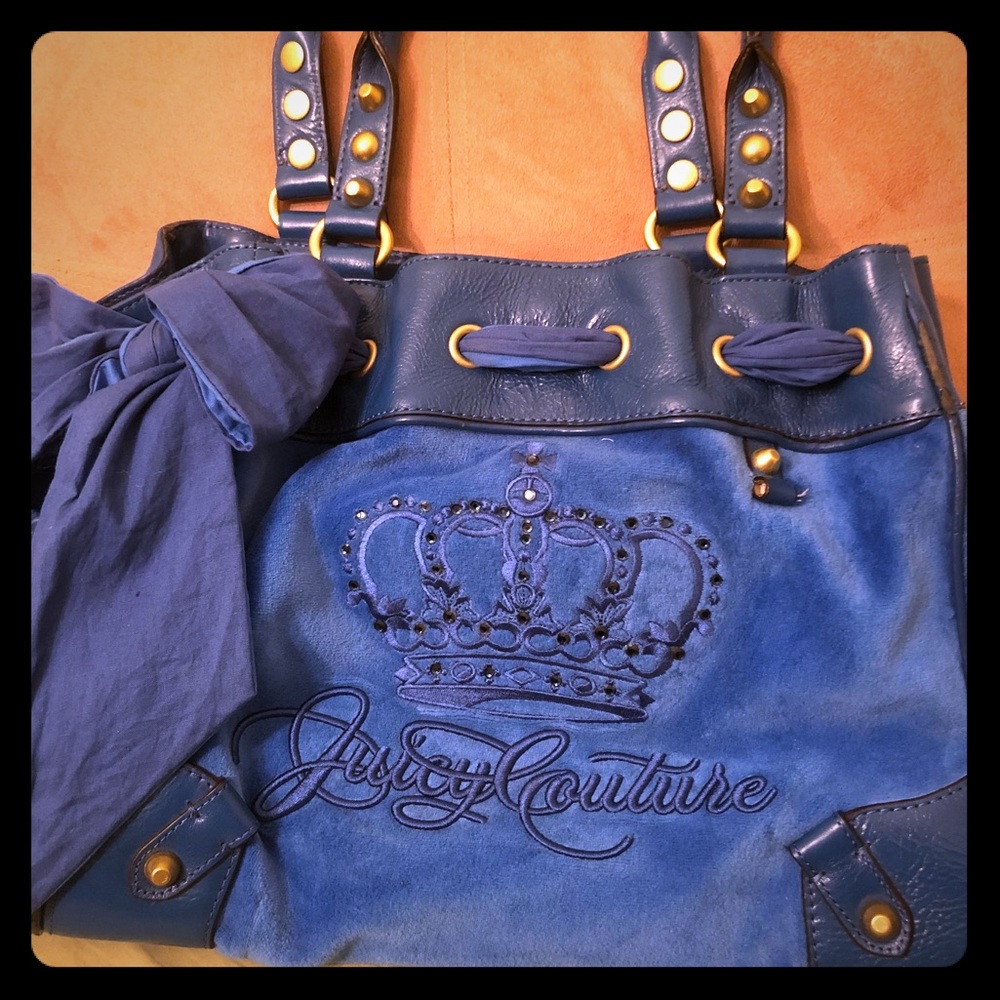 Juicy Contour purse
